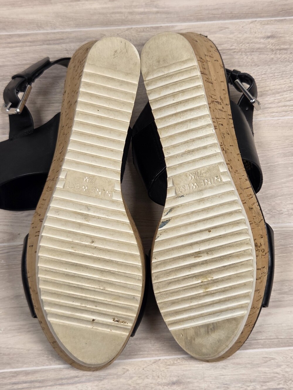 Nine West Dina women's platform wedge sandals in black - Picture 9 of 10